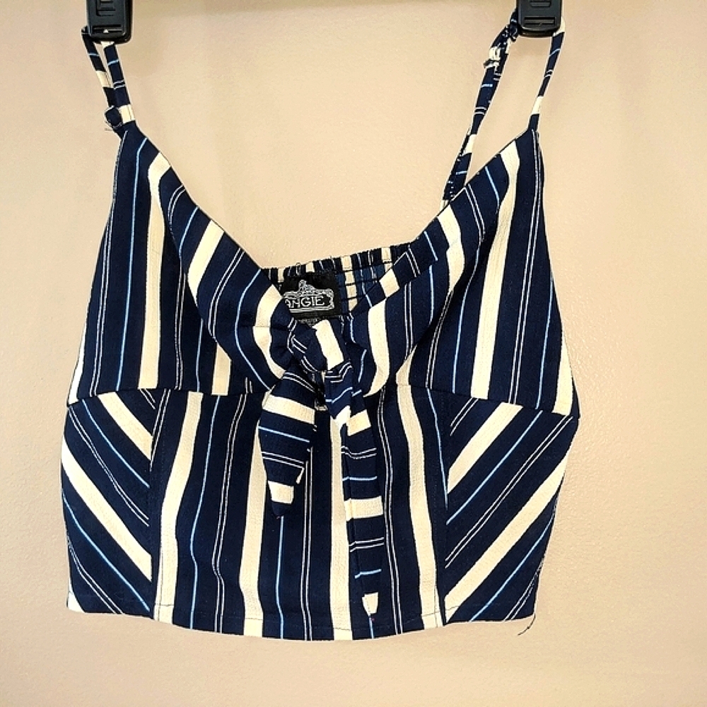 NWoT Nordstrom Angie Tie Front Crop Top - Picture 5 of 7